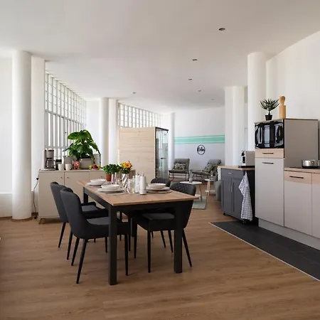 Nahe Messe & Zentrum, Parkplatz Inklusive Apartamento